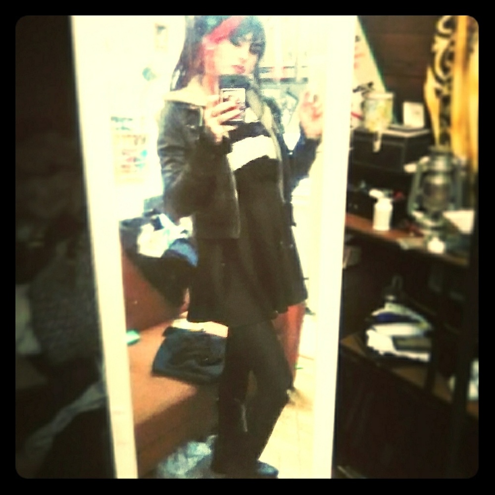 Meet your Posher, Angela aka Nym